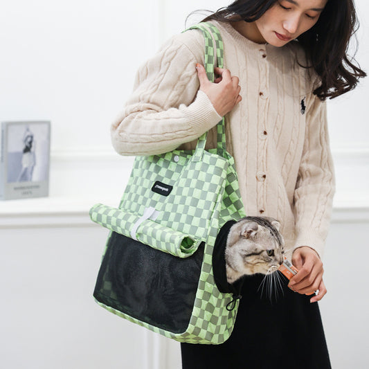 Soft pet travel carrier for cats
