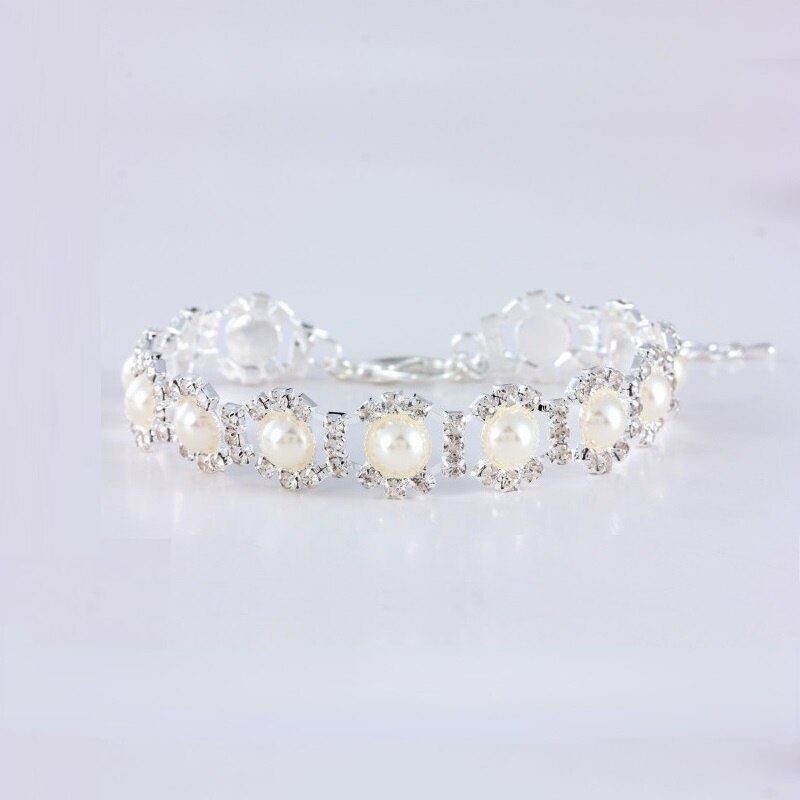 Pearl & Rhinestone Pet Necklace Collar – Elegant Jewelry for Dogs & Cats eprolo